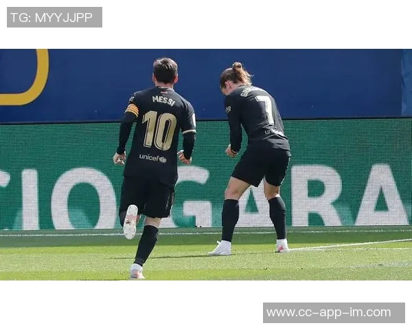 37岁依然热爱足球格罗斯克洛伊茨加盟德国第七级联赛球队续写传奇