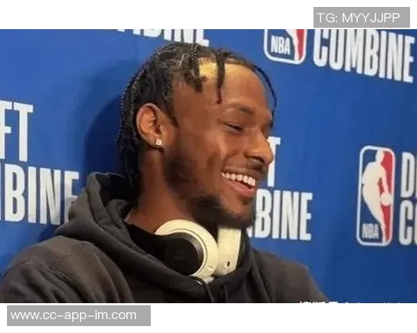 夸梅直言布朗尼不配打NBA认为他像抢银行一样夺走机会