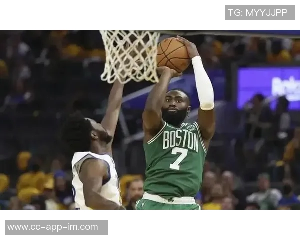 明天凯尔特人对阵骑士杰伦布朗伤病管理预计将参加比赛