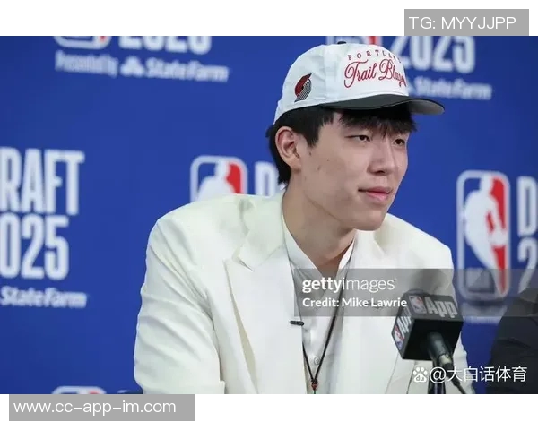 开拓者球迷热议杨瀚森下放决定期待他归来后成小约基奇